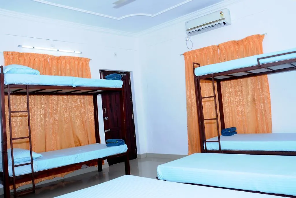 Vedanta Wake Up-Kumily Town Center Hotel