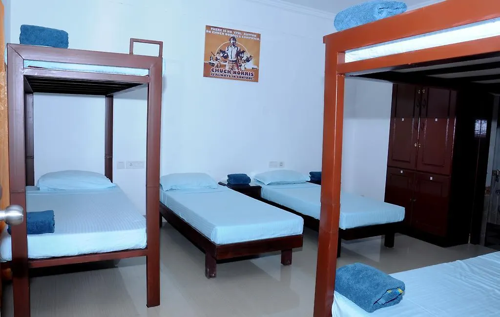 Vedanta Wake Up-Kumily Town Center Hotel
